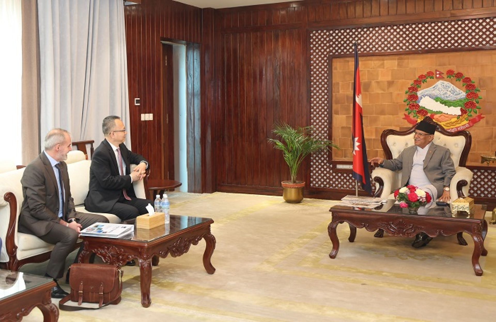 प्रधानमन्त्री र एडिबीका उपाध्यक्षबीच शिष्टाचार भेट, नेपालमा थप लगानी गर्ने बैंकको रणनीति  